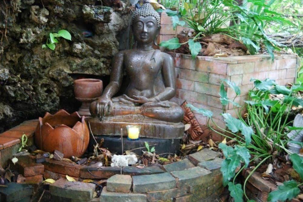 Santitham Guest House Chiang Mai Exterior foto